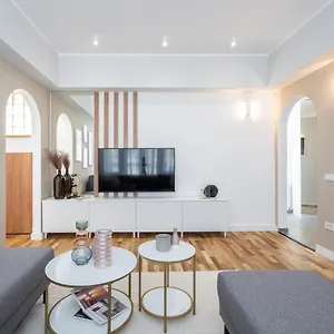 Old Town Bucharest, Lovely 2 Bedrooms Apartment Bucharest
